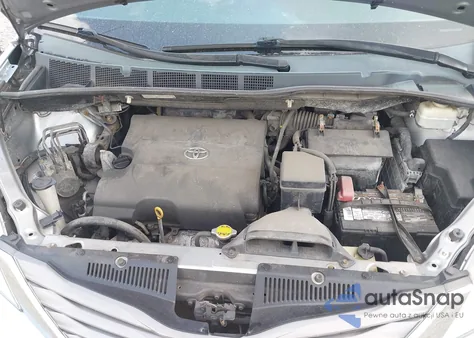 2011 Toyota Sienna Xle V6 из США, поврежденный, VIN 5TDYK3DCXBS133044